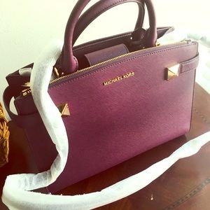 Michael Kors!! New!! Beautiful bag !!Damson purple